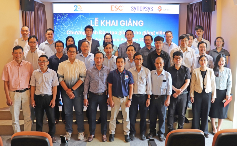 Lễ khai giảng chương trình đào tạo thiết kế vi mạch từ FrontEnd (RTL Design) đến Verification cho giảng viên